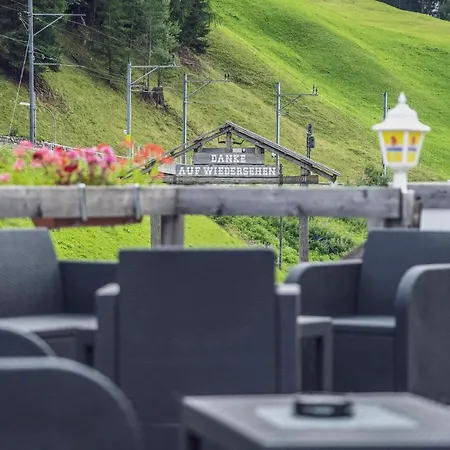 Maxon Pavillon By Mountain Давос