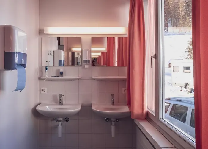 Maxon Pavillon By Mountain 山林小屋 *